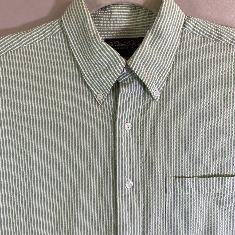 Brooks Brothers Shirt Men’s Large Green Seersucker Short Sleeve Casual Camp